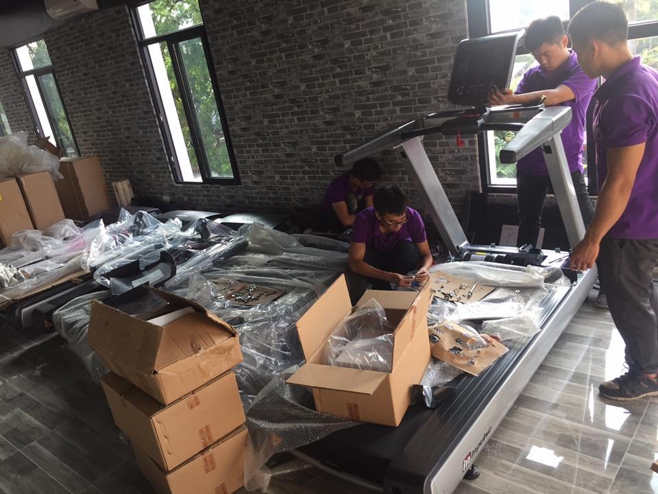 Quá trình lắp đặt trang thiết bị phòng gym