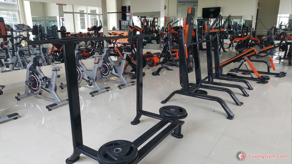 showroom may tap gym the hinh Cuong Thinh