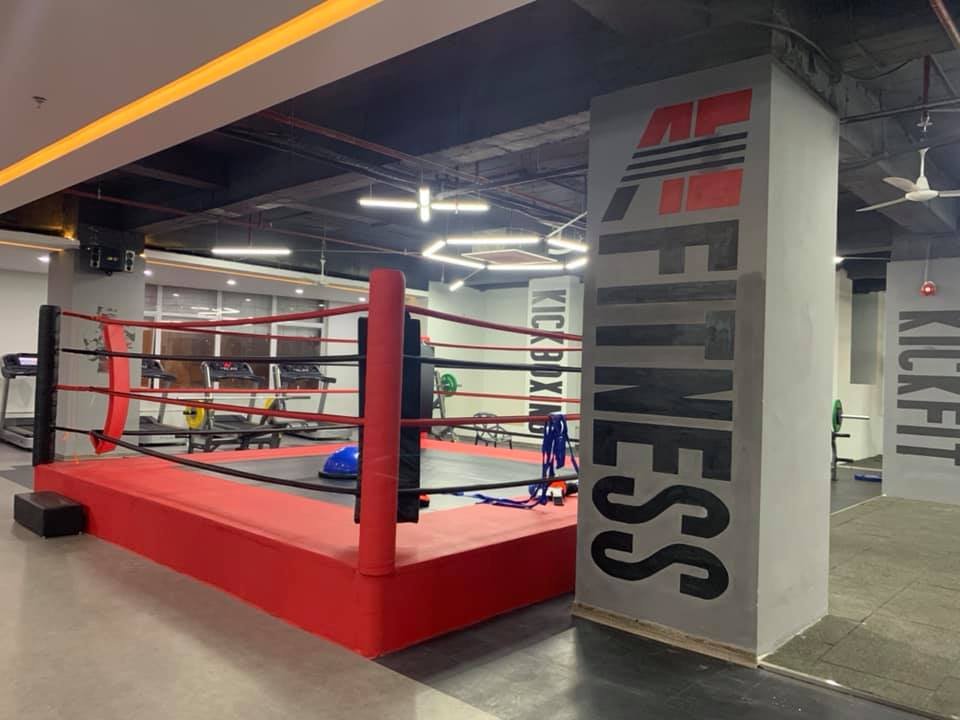 setup lắp đặt võ đài boxing cho phòng tập gym
